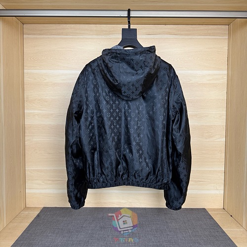 מעיל רוח דו-צדדי Louis Vuitton Monogram Reversible Windbreaker עם קפוצ'ון, תמונה 6