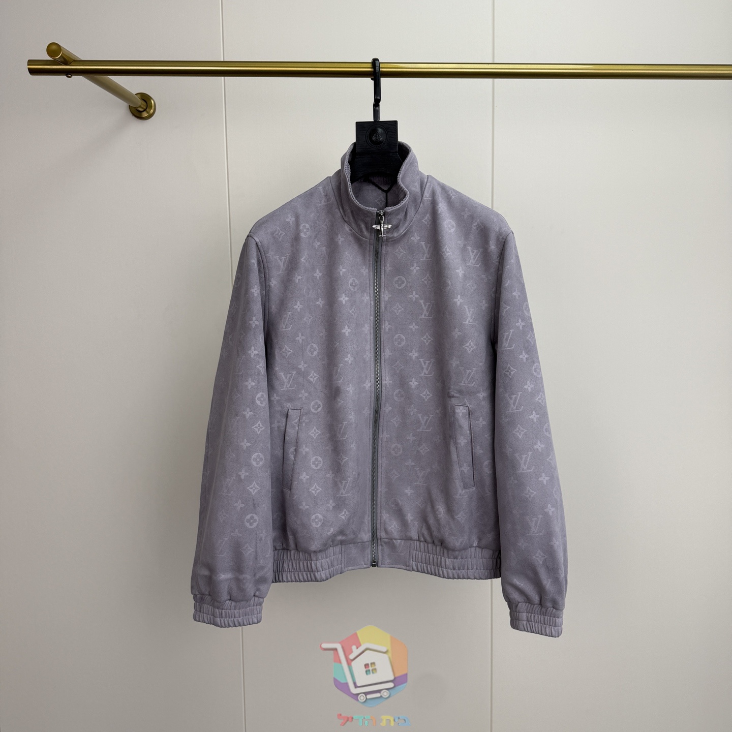 Louis Vuitton Monogram Embossed Nubuck Blouson, Grau, Rosa oder Schwarz
