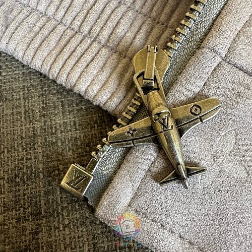 ז'קט Louis Vuitton Monogram Embossed Nubuck Blouson, אפור, ורוד או שחור, תמונה 4