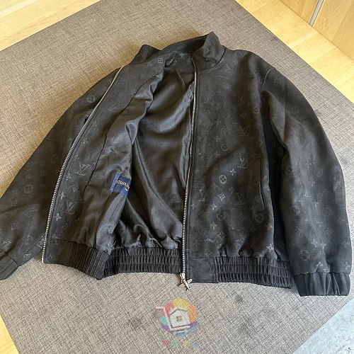 ז'קט Louis Vuitton Monogram Embossed Nubuck Blouson, אפור, ורוד או שחור, תמונה 22