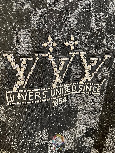 ז'קט וארסיטי Louis Vuitton עם דוגמת משבצות ורקמת פנינים, תמונה 4