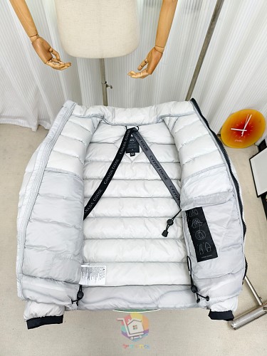 מעיל פוך קל Canada Goose עם צווארון עומד, בחמישה גוונים, תמונה 26