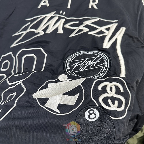 ז'קט Nike x Stüssy Reversible Varsity דו-צדדי, שחור ושמנת או ירוק זית וכתום, תמונה 4