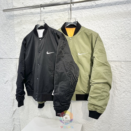 ז'קט Nike x Stüssy Reversible Varsity דו-צדדי, שחור ושמנת או ירוק זית וכתום, תמונה 8