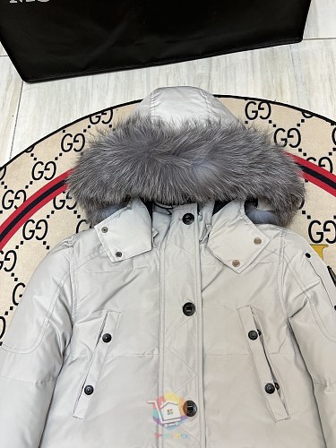 מעיל פרקה Moose Knuckles עם קפוצ'ון בשוליים פרוותיים, שחור או אפור בהיר, תמונה 3