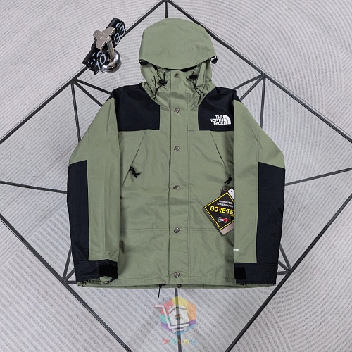 מעיל The North Face 1990 Mountain Jacket GTX, אפור בהיר ושחור או ירוק זית ושחור, תמונה 16