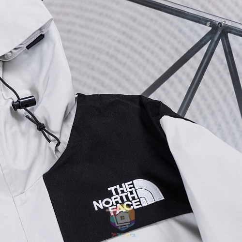 מעיל The North Face 1990 Mountain Jacket GTX, אפור בהיר ושחור או ירוק זית ושחור, תמונה 23