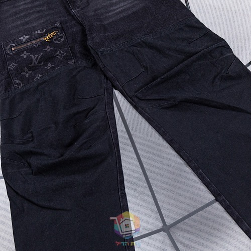 ג'ינס Louis Vuitton שחור דהוי עם כיס מונוגרם, תמונה 5