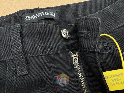 ג'ינס Chrome Hearts שחור עם טלאי לוגו, צבעוניים או לבנים, תמונה 7