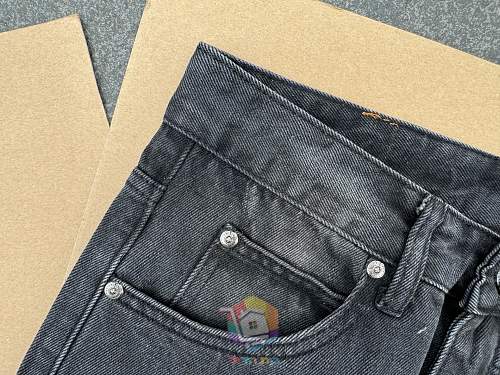 ג'ינס Chrome Hearts עם טלאי לוגו, כחול עם טלאים צבעוניים או שחור עם צהוב, תמונה 7