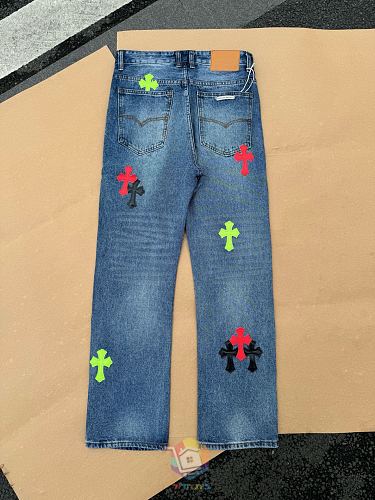 ג'ינס Chrome Hearts עם טלאי לוגו, כחול עם טלאים צבעוניים או שחור עם צהוב, תמונה 20