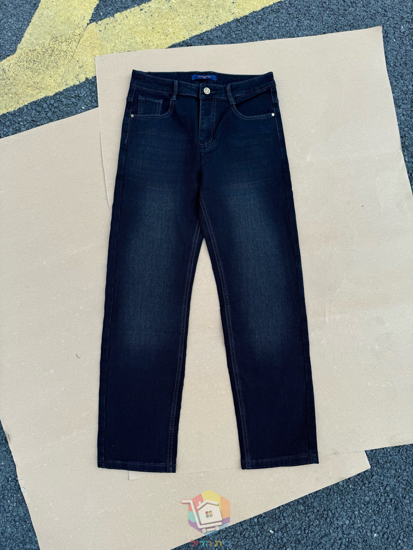 Louis Vuitton Jeans mit geradem Bein, dunkles Indigo mit Waschung