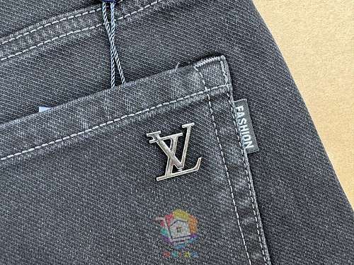 ג'ינס Louis Vuitton בגזרה ישרה, כחול כהה בשטיפה דהויה, תמונה 2