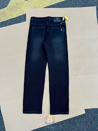 ג'ינס Louis Vuitton בגזרה ישרה, כחול כהה בשטיפה דהויה, תמונה 9