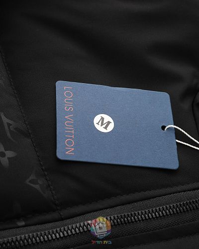מעיל פוך Louis Vuitton עם קפוצ'ון ומונוגרם בגוון על גוון, שחור, תמונה 7