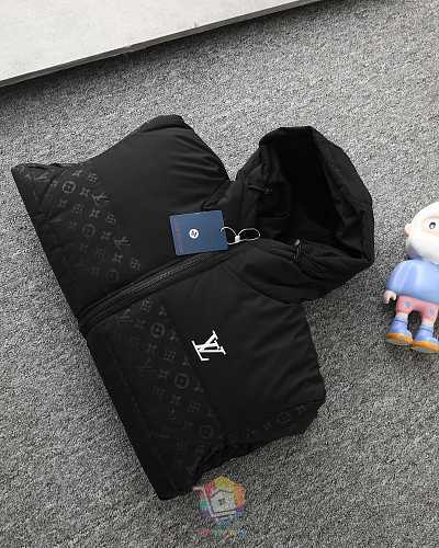 מעיל פוך Louis Vuitton עם קפוצ'ון ומונוגרם בגוון על גוון, שחור, תמונה 16