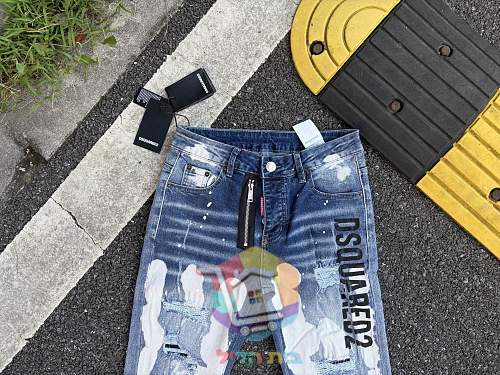DSQUARED2 Jeans in zwei Varianten, mit Rissen und Prints 14