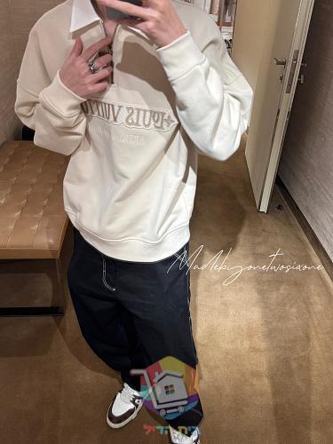 Sweatshirt Louis Vuitton mit Halbreißverschluss und weißem Kragen 12