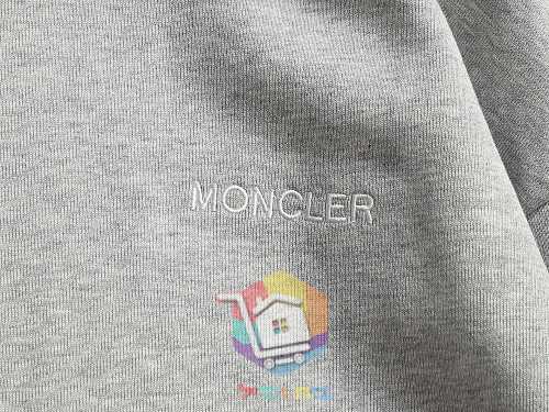 Moncler Sweatshirt in drei Farben 32