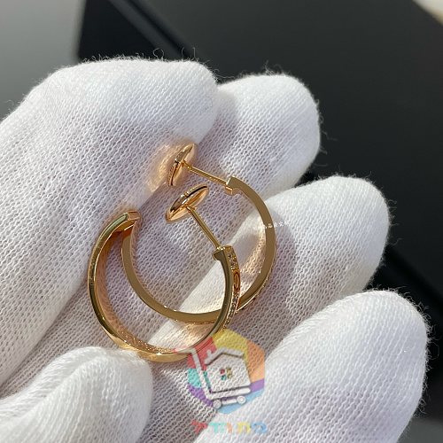 עגילי חישוק Cartier Love בשלושה גוונים 4