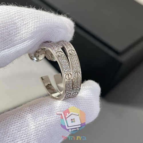 עגילי חישוק Cartier Love בשלושה גוונים 12