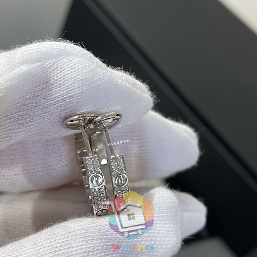 עגילי חישוק Cartier Love בשלושה גוונים 16