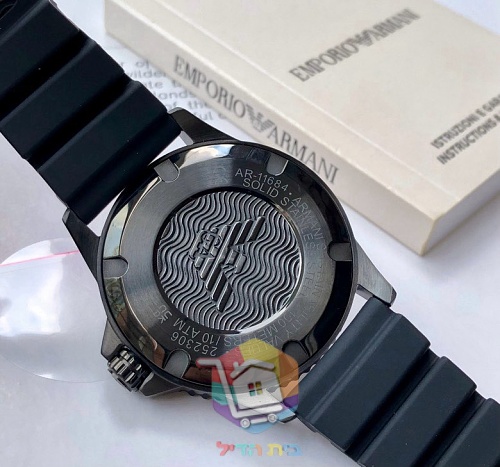 שעון Emporio Armani בסגנון צלילה, 42 מ"מ, חמש גרסאות 12