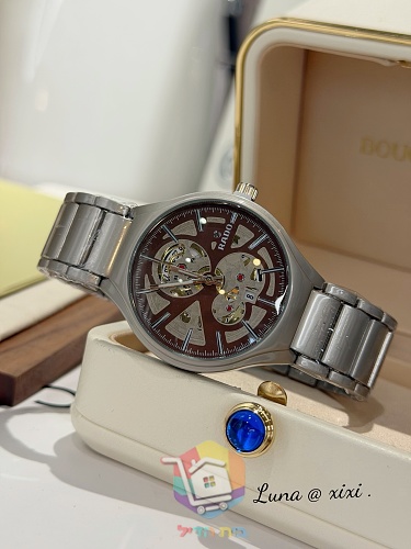 שעון Boucheron שלד בחמישה גוונים 6