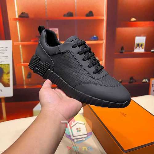 Sneaker Hermes Bouncing aus perforiertem Leder in zwei Farben 11