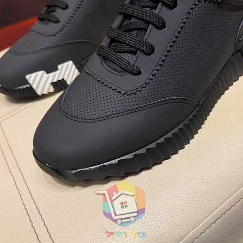 Sneaker Hermes Bouncing aus perforiertem Leder in zwei Farben 16