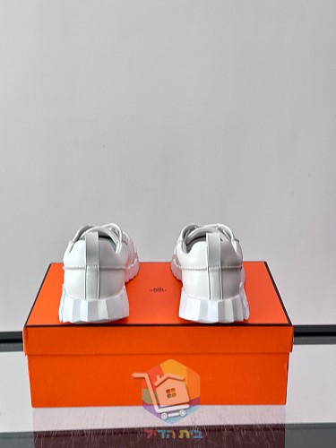 Sneaker Hermes Bouncing in drei Farben 3