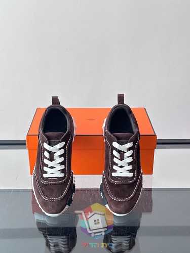 Sneaker Hermes Bouncing in drei Farben 13