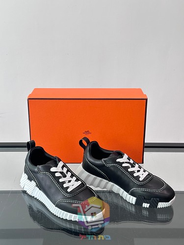 Sneaker Hermes Bouncing in drei Farben 24