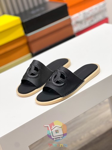 Pantoletten Dolce & Gabbana in vier Farben 3