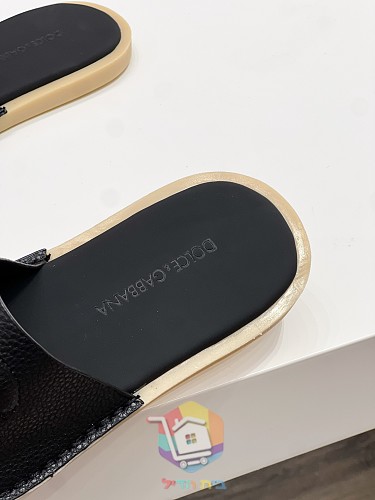 Pantoletten Dolce & Gabbana in vier Farben 5