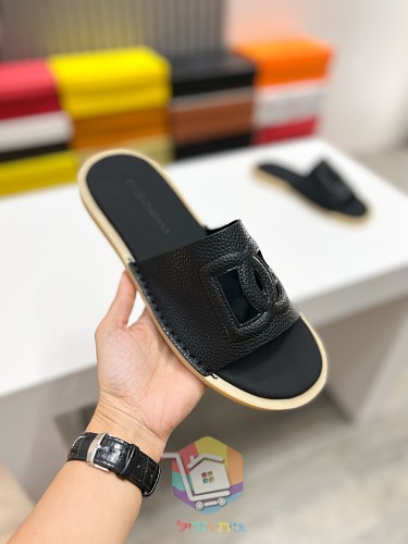 Pantoletten Dolce & Gabbana in vier Farben 6
