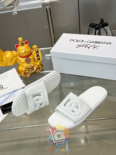Pantoletten Dolce & Gabbana in vier Farben 10