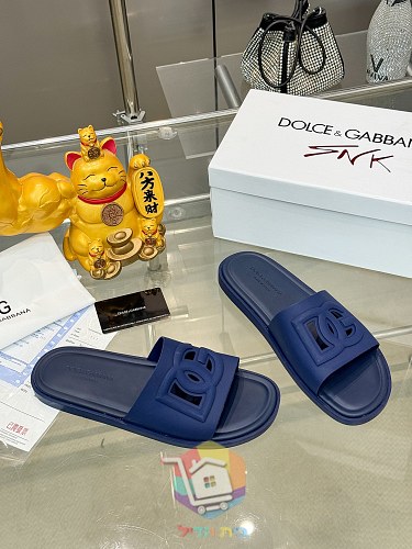 Pantoletten Dolce & Gabbana in vier Farben 21