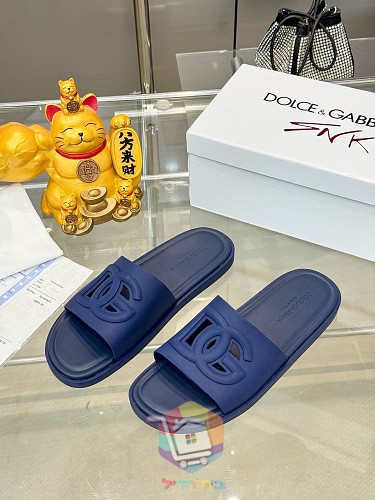 Pantoletten Dolce & Gabbana in vier Farben 24