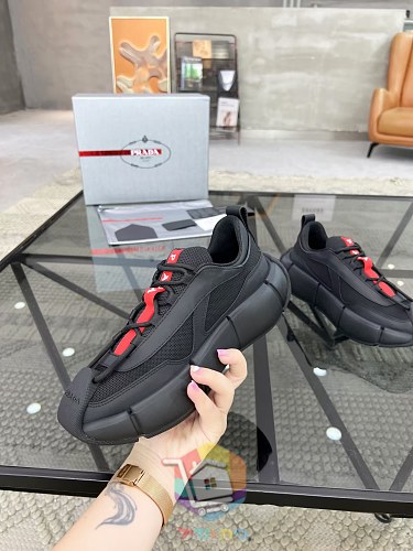 Prada Cloudbust Thunder in Schwarz und Rot 5
