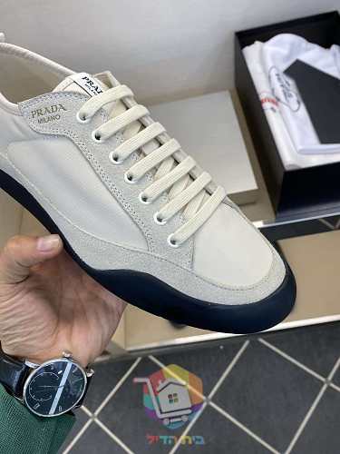Sneaker Prada in Creme und Schwarz 3