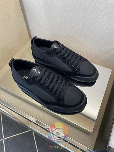Sneaker Prada in Creme und Schwarz 15