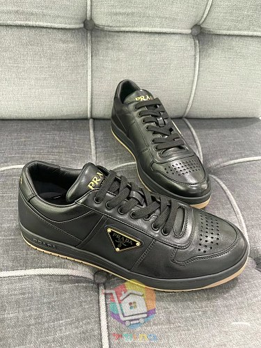Sneaker Prada America's Cup in sechs Farben 12