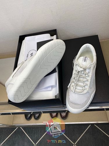 Sneaker Prada America's Cup in sechs Farben 16