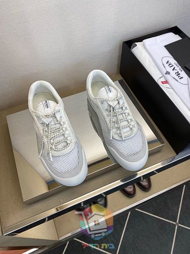 Sneaker Prada America's Cup in sechs Farben 21