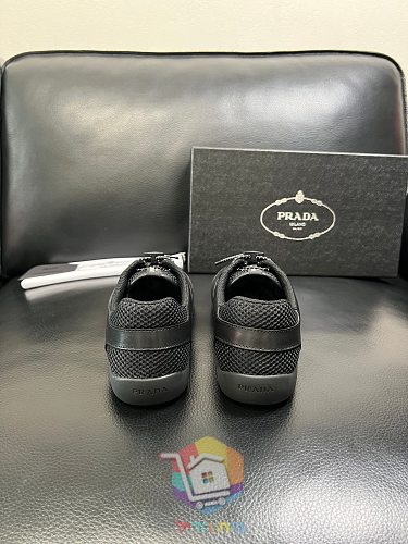 Sneaker Prada America's Cup in sechs Farben 25