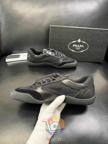 Sneaker Prada America's Cup in sechs Farben 27
