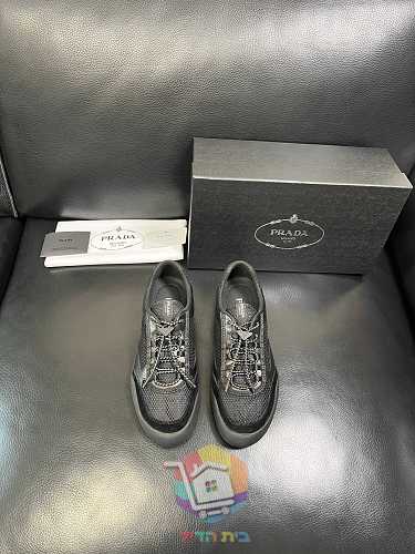 Sneaker Prada America's Cup in sechs Farben 31