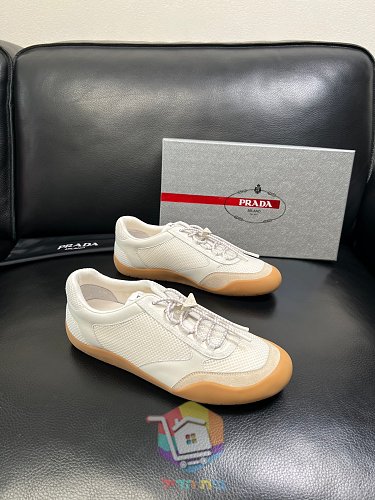 Sneaker Prada America's Cup in sechs Farben 54