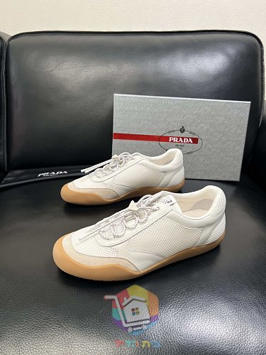 Sneaker Prada America's Cup in sechs Farben 57